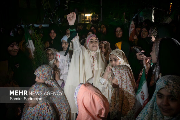 اجتماع دختران کشور دوست