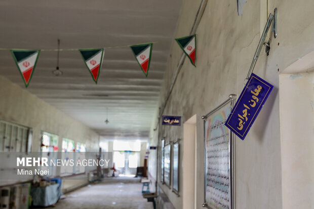 آثار تجاوزات هوایی آمریکایی - صهیونی در دبستان بعثت تبریز