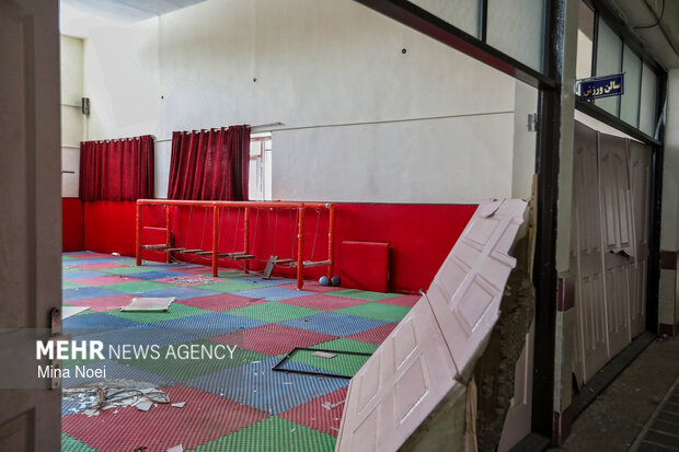 آثار تجاوزات هوایی آمریکایی - صهیونی در دبستان بعثت تبریز