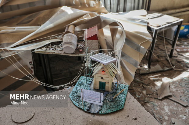 آثار تجاوزات هوایی آمریکایی - صهیونی در دبستان بعثت تبریز