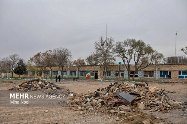 آثار تجاوزات هوایی آمریکایی - صهیونی در دبستان بعثت تبریز