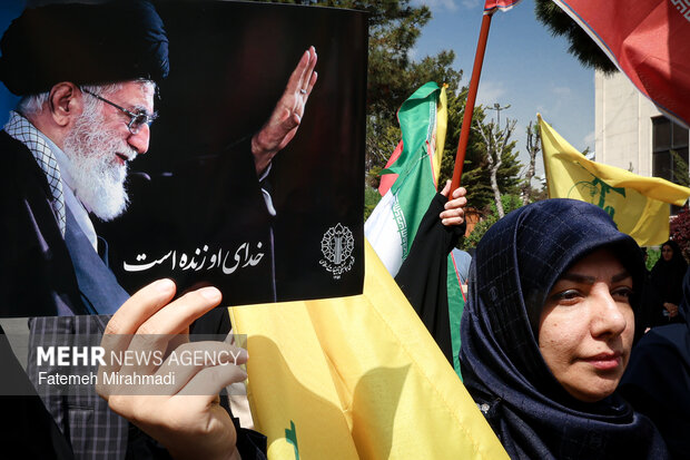 مراسم بزرگداشت رهبر شهید در دانشگاه علوم پزشکی ایران