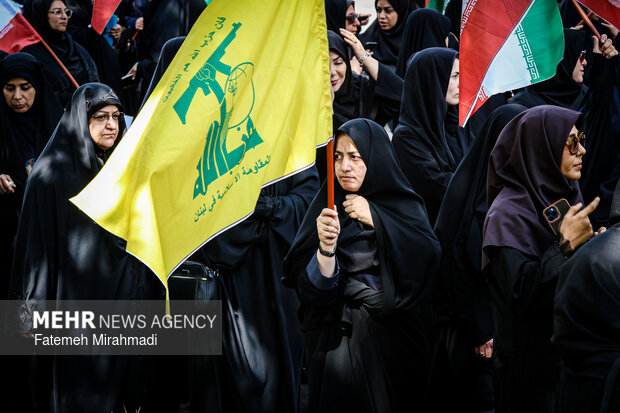 مراسم بزرگداشت رهبر شهید در دانشگاه علوم پزشکی ایران