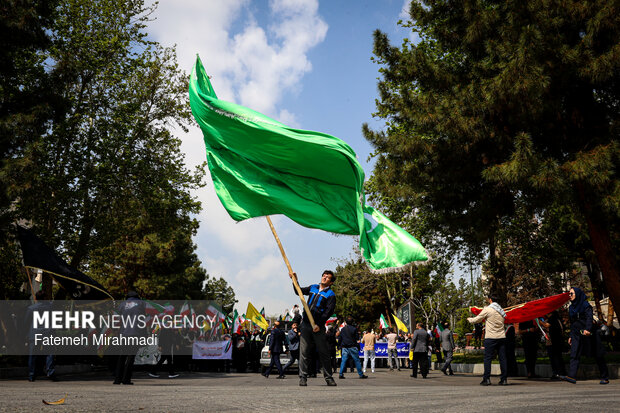 مراسم بزرگداشت رهبر شهید در دانشگاه علوم پزشکی ایران