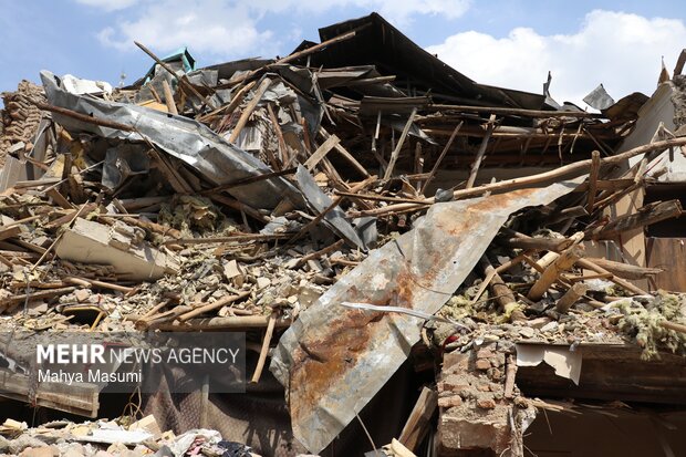 بازدید سفرای کشورهای خارجی از جنایات آمریکایی - صهیونیستی در تهران