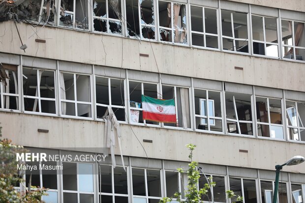 بازدید سفرای کشورهای خارجی از جنایات آمریکایی - صهیونیستی در تهران