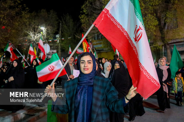 دختران جان فدای ایران در شهرکرد