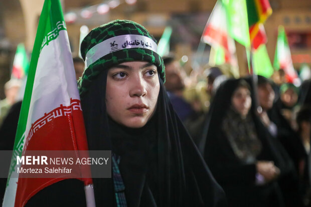 دختران جان فدای ایران در شهرکرد