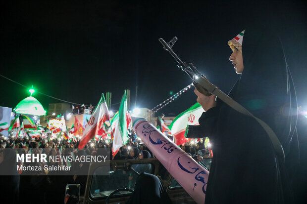 دختران جان فدای ایران در شهرکرد