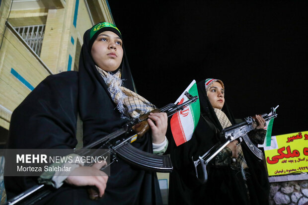 دختران جان فدای ایران در شهرکرد