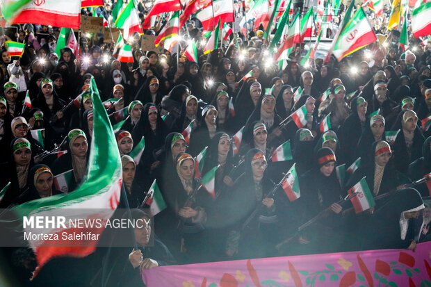 دختران جان فدای ایران در شهرکرد