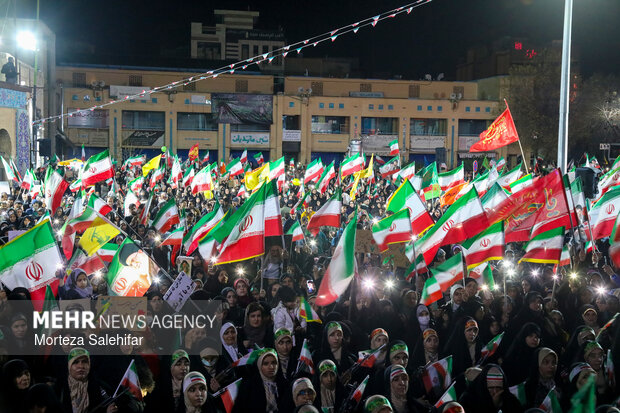 دختران جان فدای ایران در شهرکرد