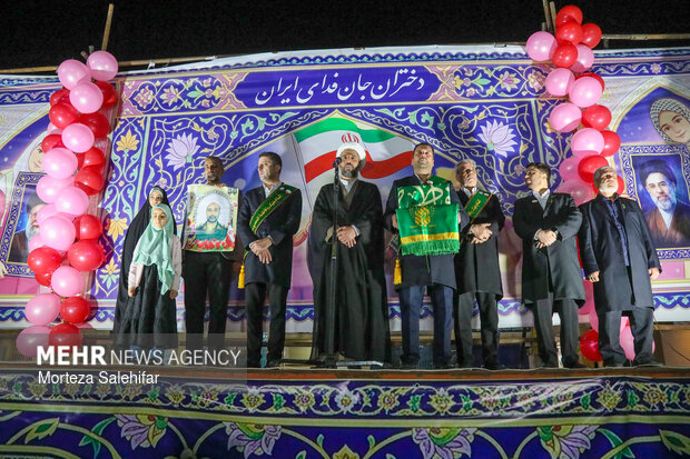 دختران جان فدای ایران در شهرکرد