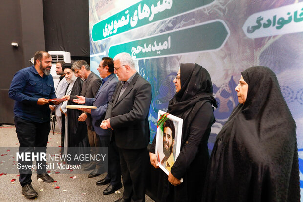 آیین اختتامیه هنر انقلاب اسلامی خوزستان