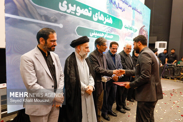 آیین اختتامیه هنر انقلاب اسلامی خوزستان