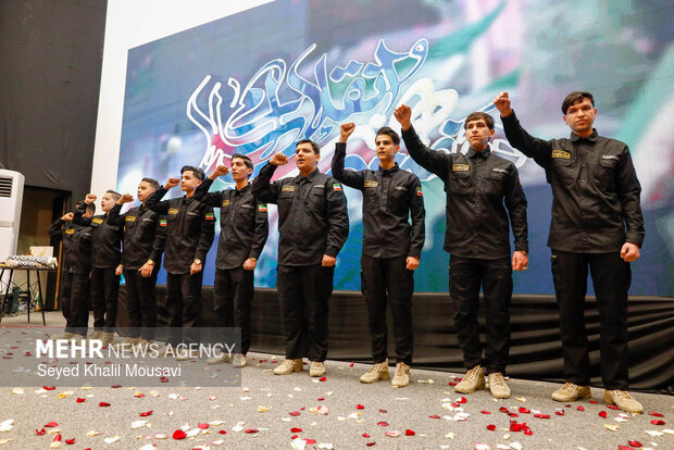 آیین اختتامیه هنر انقلاب اسلامی خوزستان