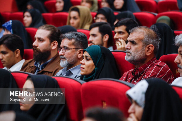 آیین اختتامیه هنر انقلاب اسلامی خوزستان