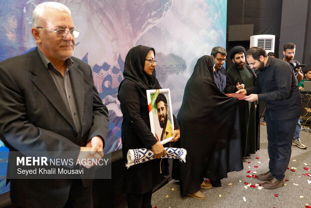 آیین اختتامیه هنر انقلاب اسلامی خوزستان