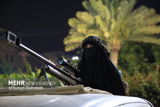 اجتماع دختران جان فدای ایران در جزیره قشم