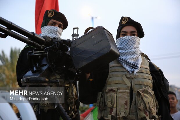 اجتماع دختران جان فدای ایران در جزیره قشم