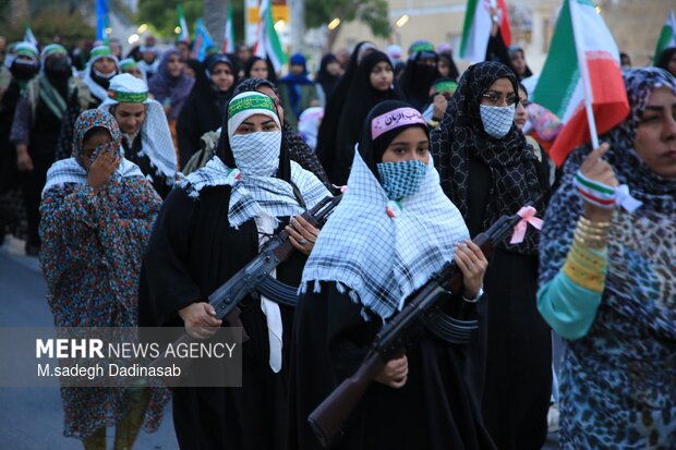 اجتماع دختران جان فدای ایران در جزیره قشم