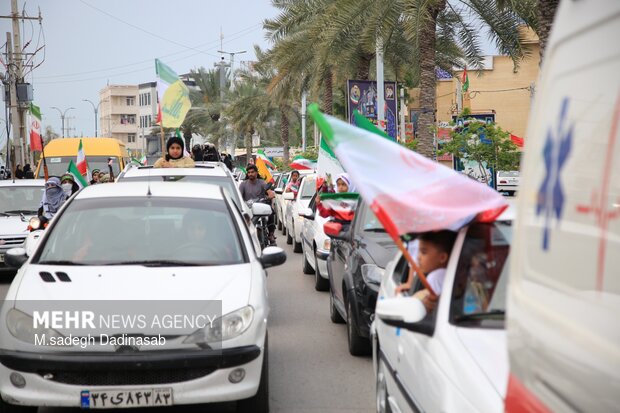 اجتماع دختران جان فدای ایران در جزیره قشم