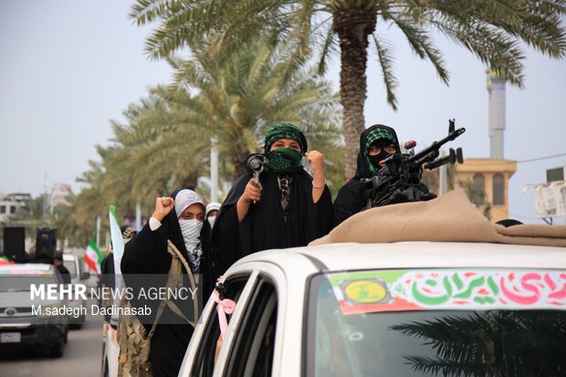 اجتماع دختران جان فدای ایران در جزیره قشم