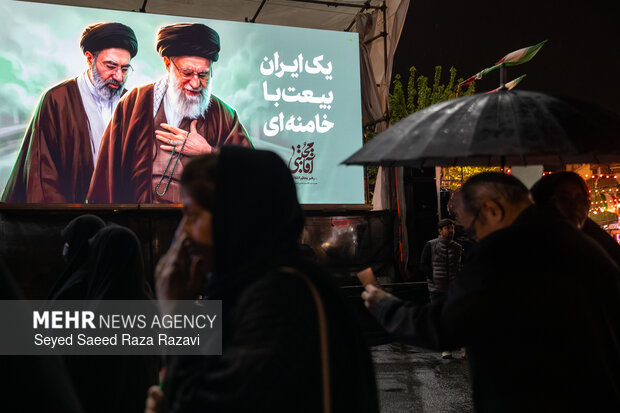 اجتماع حمایت از رزمندگان در مقابله با دشمن آمریکایی - صهیونی