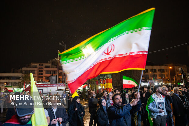 اجتماع حمایت از رزمندگان در مقابله با دشمن آمریکایی - صهیونی