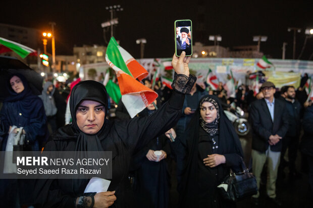 People in Tehran condemns US-Israeli aggression, back Leader

