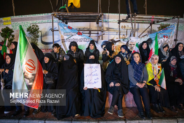 People in Tehran condemns US-Israeli aggression, back Leader
