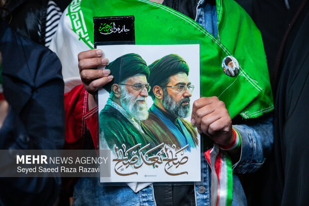 People in Tehran condemns US-Israeli aggression, back Leader
