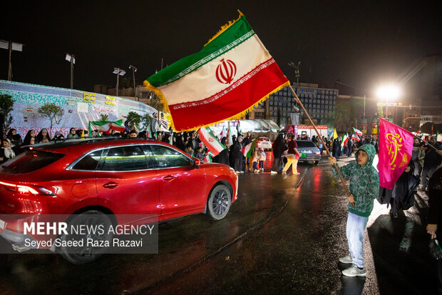 People in Tehran condemns US-Israeli aggression, back Leader
