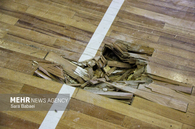 خسارات حمله آمریکایی-صهیونیستی به سالن ورزشی روانسر