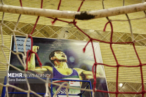 خسارات حمله آمریکایی-صهیونیستی به سالن ورزشی روانسر