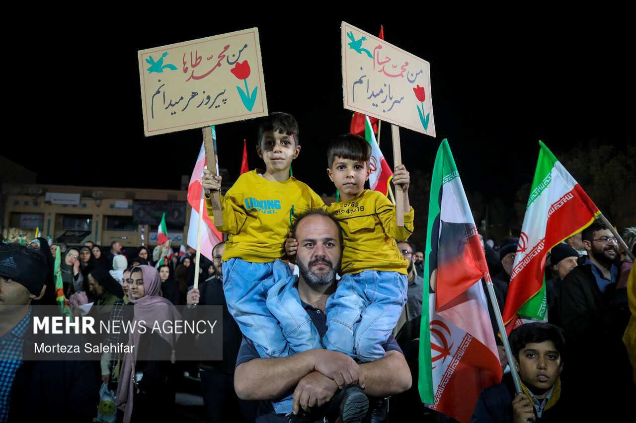 برگزاری تجمع دختران جانفدای ایران در شهرکرد برگزاری تجمع دختران جانفدای ایران در شهرکرد