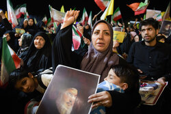 اجتماع شبانه مردم آران وبیدگل در حرم مطهر حضرت هلال بن علی(ع)