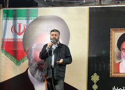 نیازمند: مردم با «مرگ بر آمریکا» محکم به دهان دشمن می‌زنند