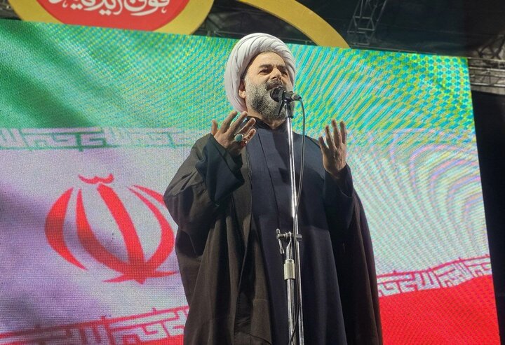 حجت الاسلام عاشوری: مردم ایران پای آرمان‌های انقلاب ایستاده‌اند