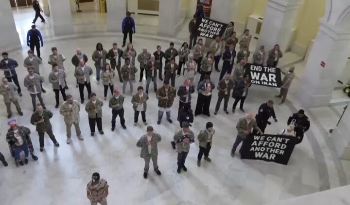 بازداشت ده‌ها کهنه سرباز آمریکایی معترض به جنگ با ایران