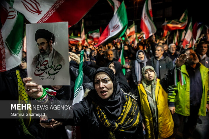 اجتماع مردمی در چهلمین شب شهادت امامِ قائدِ شهید 