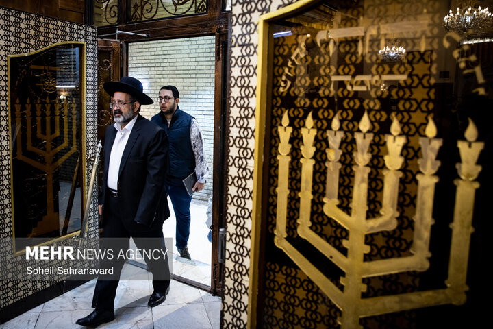 بزرگداشت رهبر شهید انقلاب در کنیسه یوسف‌آباد تهران