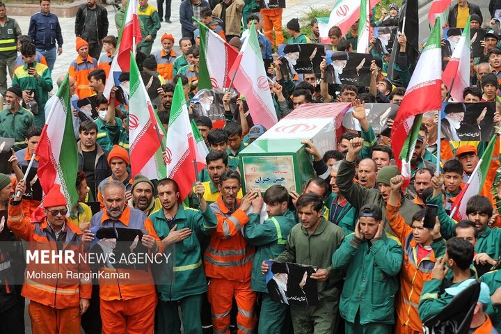 تشییع پیکر مطهر پاکبان شهید حسن خیران در تهران