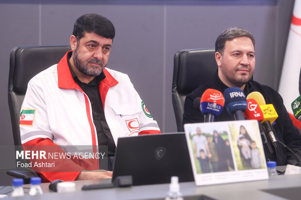 آیین تجلیل از کادر امداد و سلامت