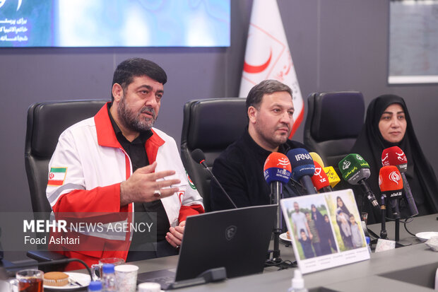 آیین تجلیل از کادر امداد و سلامت