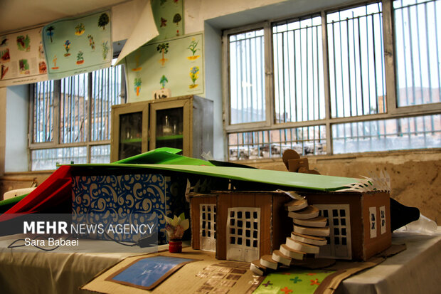 خسارات حمله آمریکایی-صهیونیستی به دبستان قدیمی «سمیه» روانسر