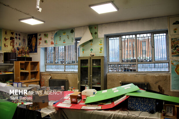 خسارات حمله آمریکایی-صهیونیستی به دبستان قدیمی «سمیه» روانسر