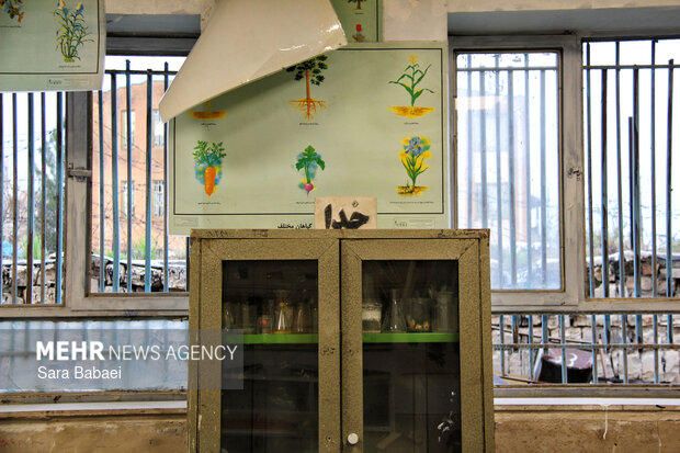 خسارات حمله آمریکایی-صهیونیستی به دبستان قدیمی «سمیه» روانسر