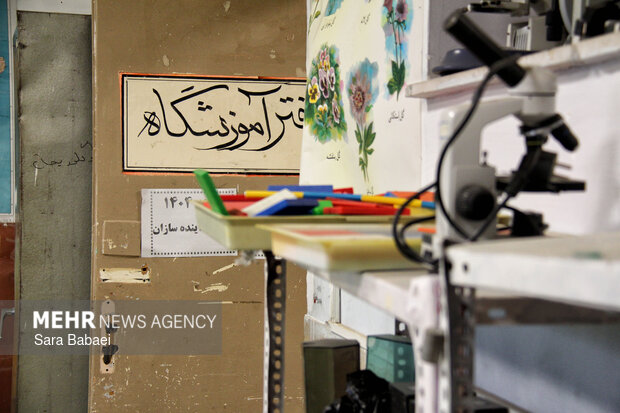 خسارات حمله آمریکایی-صهیونیستی به دبستان قدیمی «سمیه» روانسر