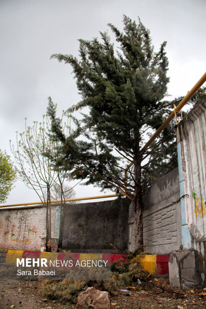 خسارات حمله آمریکایی-صهیونیستی به دبستان قدیمی «سمیه» روانسر